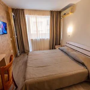 Hotel Family Gran Ivan, Warna